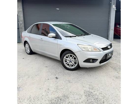 FORD FOCUS 2.0 GLX SEDAN 16V FLEX 4P AUTOMÁTICO FORD FOCUS 2.0 GLX SEDAN 16V FLEX 4P AUTOMÁTICO
